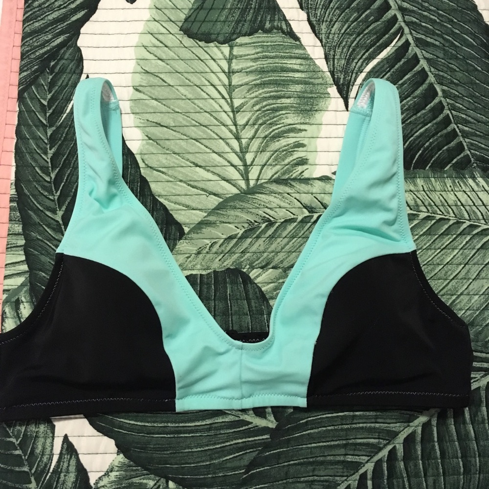 NWOT Victoria's Secret Pink black & blue swim top
